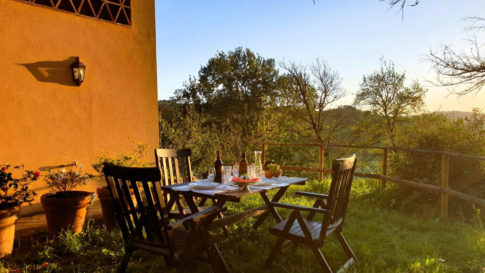 Agriturismo Podere Le Tombe Guest House Palaia Exterior photo