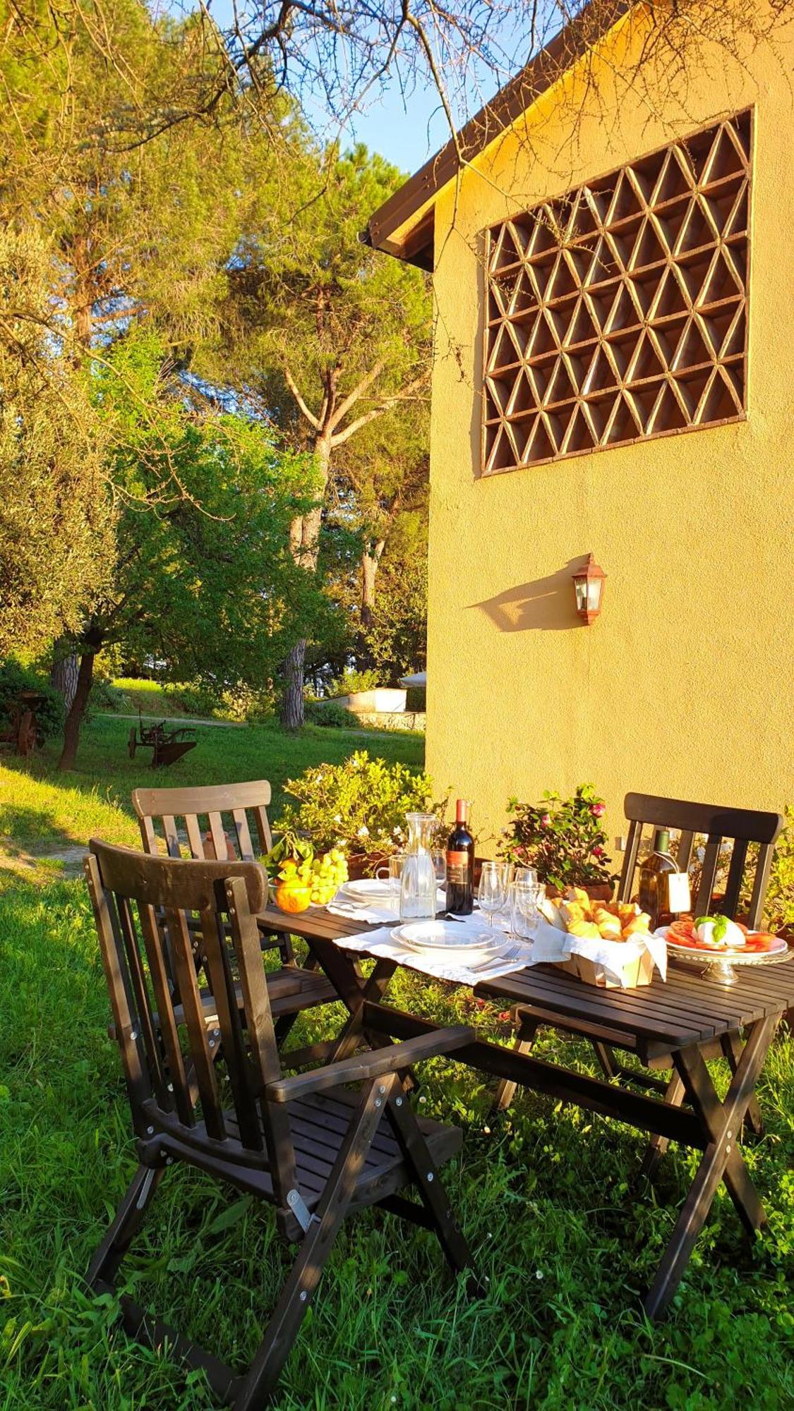 Agriturismo Podere Le Tombe Guest House Palaia Room photo